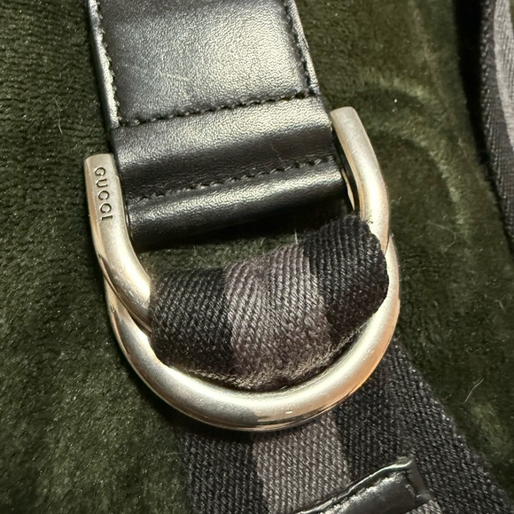 Gucci d ring belt black and grey. Leather and stainless. Like new. - Picture 3 of 8